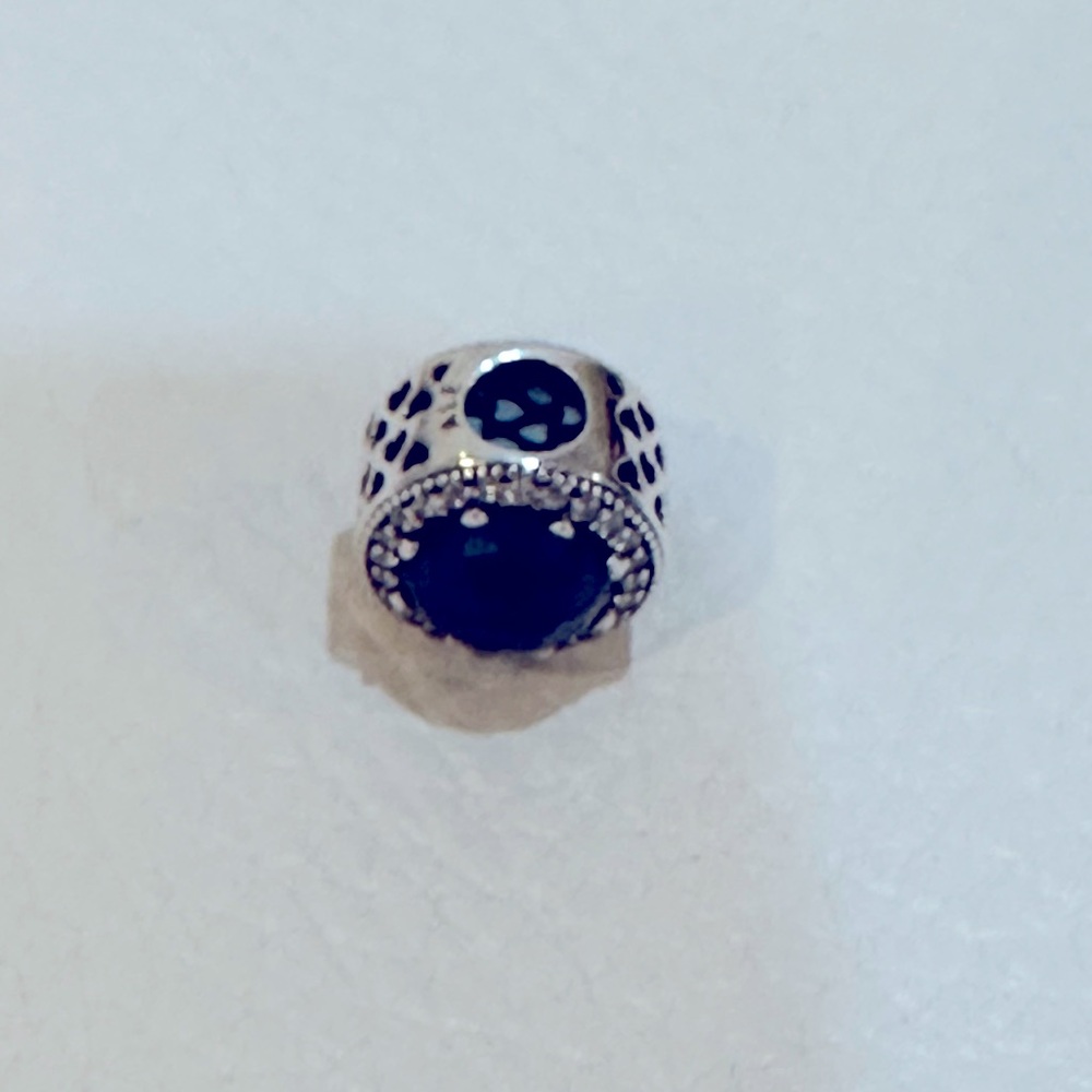Pandora Radiant Hearts Charm - Moonlight Blue Crystal - Picture 5 of 5